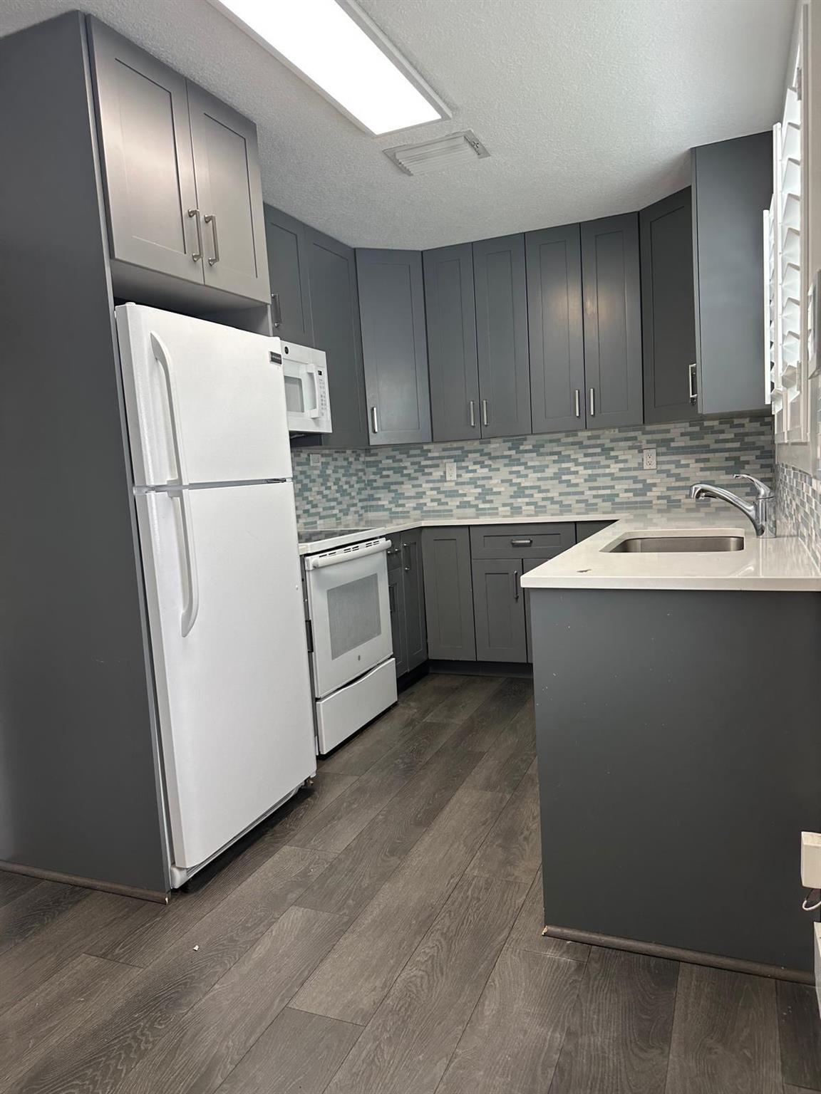 MEADOW PARK - Residential Lease