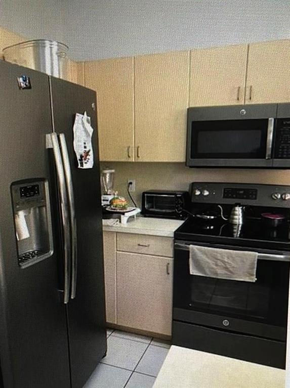 Kendall Breeze - Residential