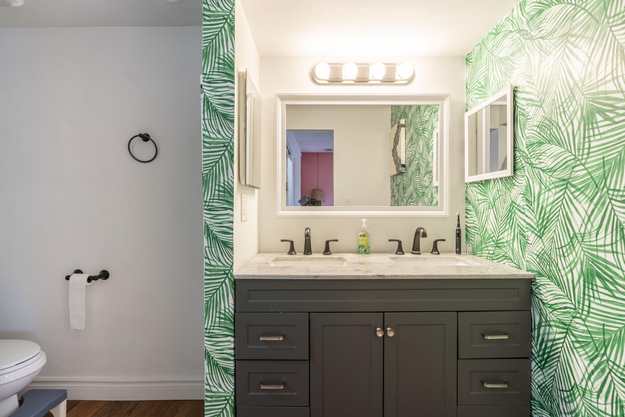 LAKE OSBORNE HILLS - Residential Lease