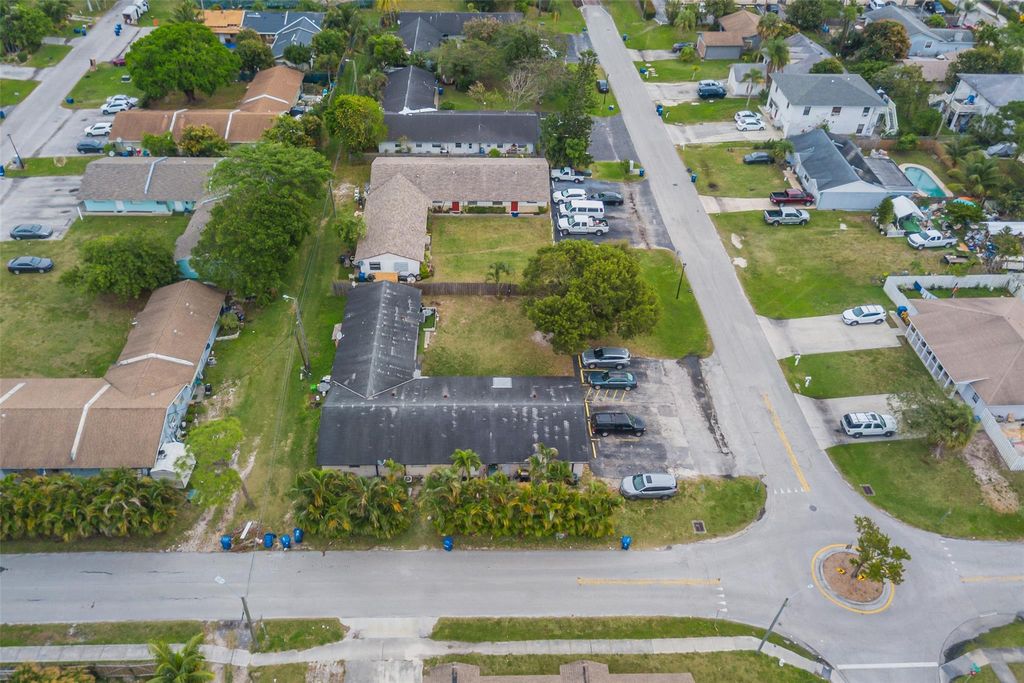 Photo of 151 7th Street, Jupiter, FL 33458 (MLS # F10490000)