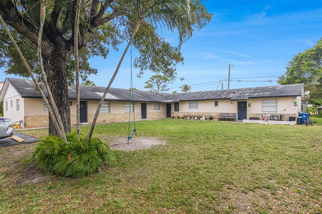 Photo of 151 7th Street, Jupiter, FL 33458 (MLS # F10490000)