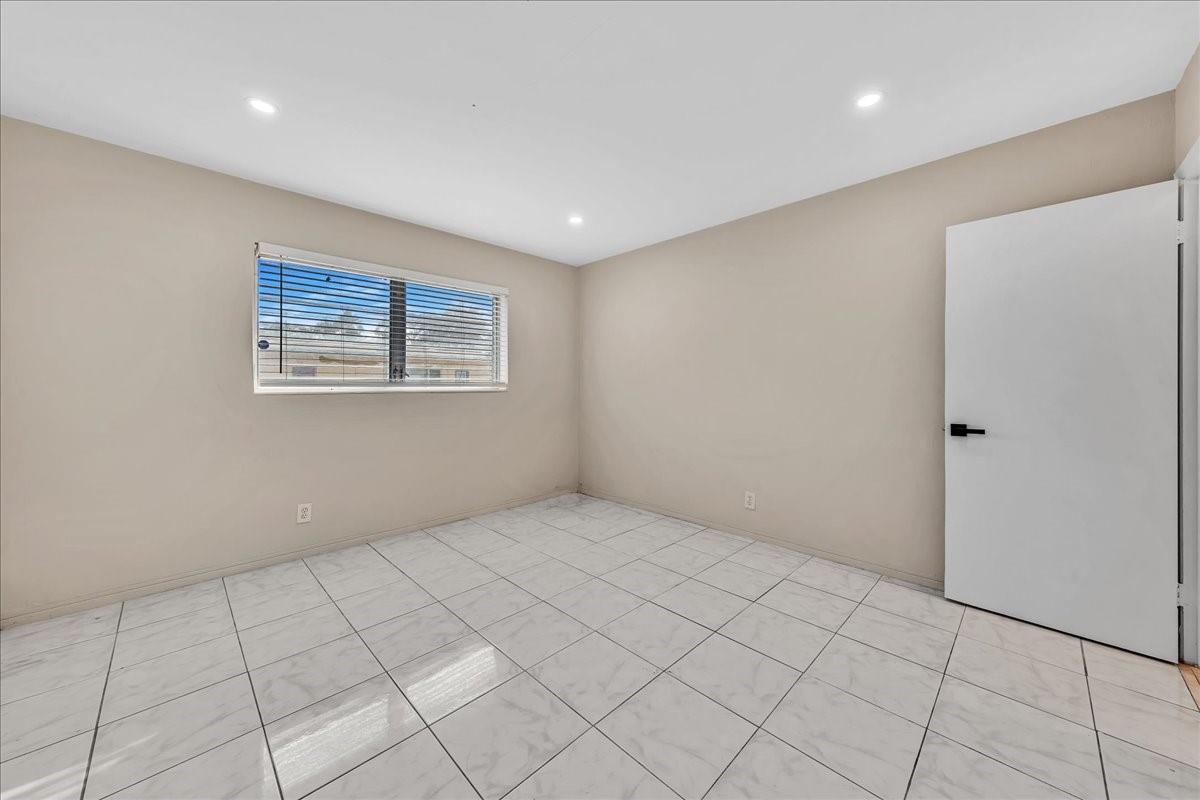 JEFFERSON APTS CO-OP - Residential