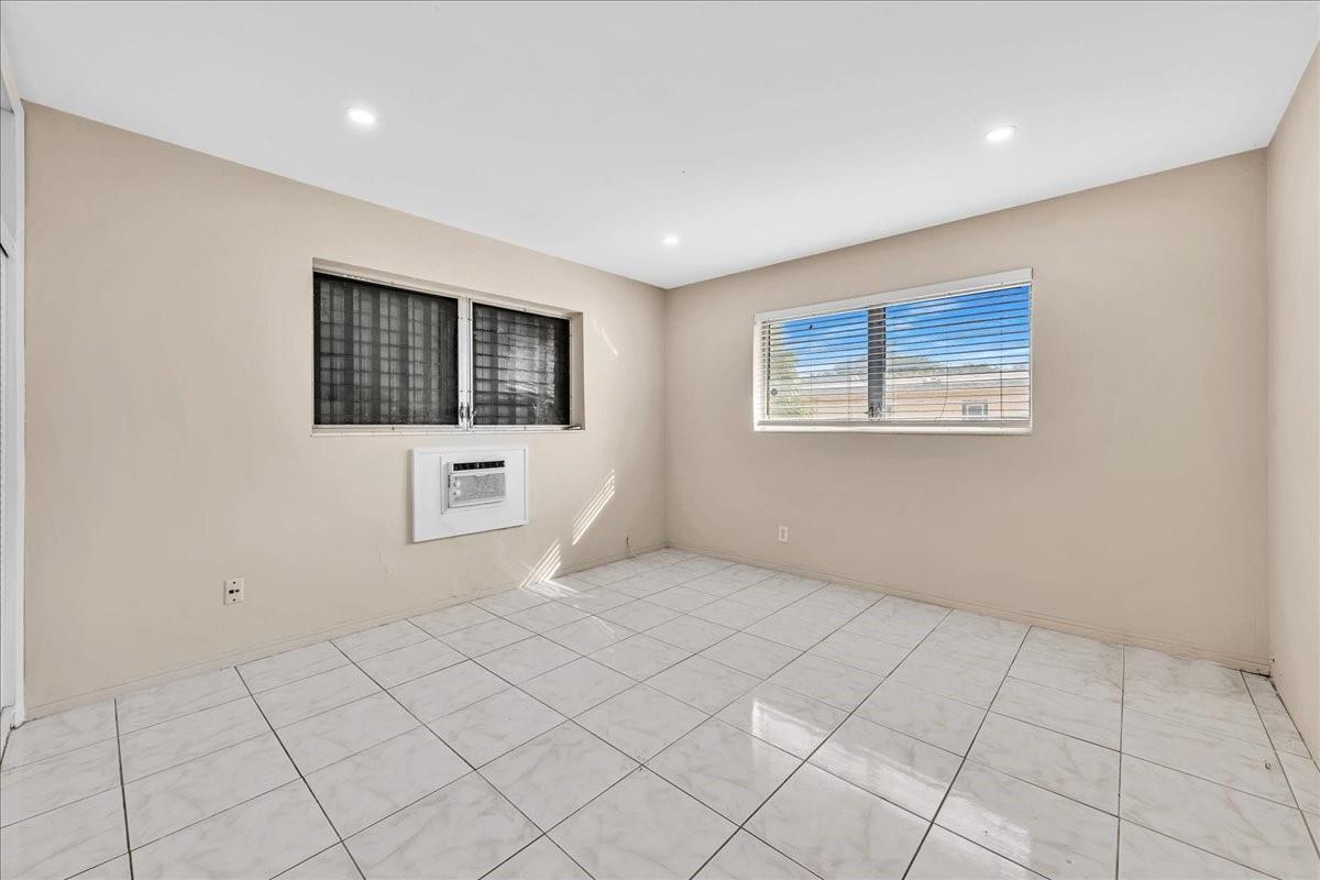 JEFFERSON APTS CO-OP - Residential