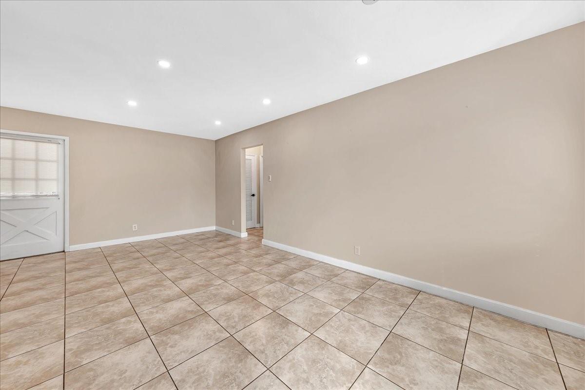 JEFFERSON APTS CO-OP - Residential