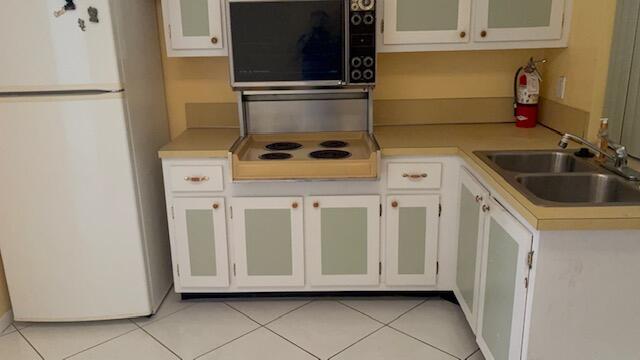 1104 N Leisure Lane S