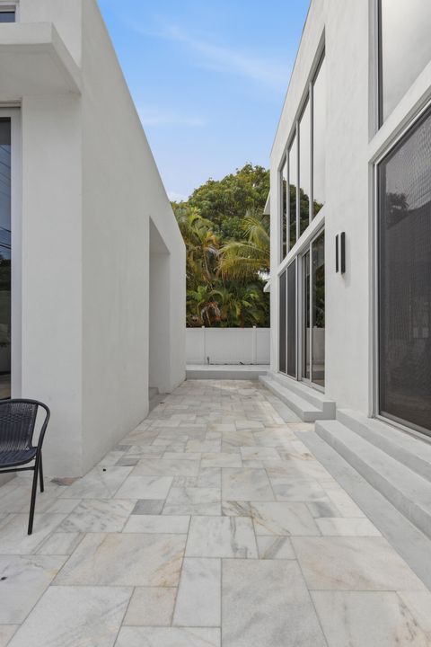Tiny photo for 284 NE 7th Street, Boca Raton, FL 33432 (MLS # B26044261)