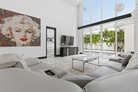 Tiny photo for 284 NE 7th Street, Boca Raton, FL 33432 (MLS # B26044261)