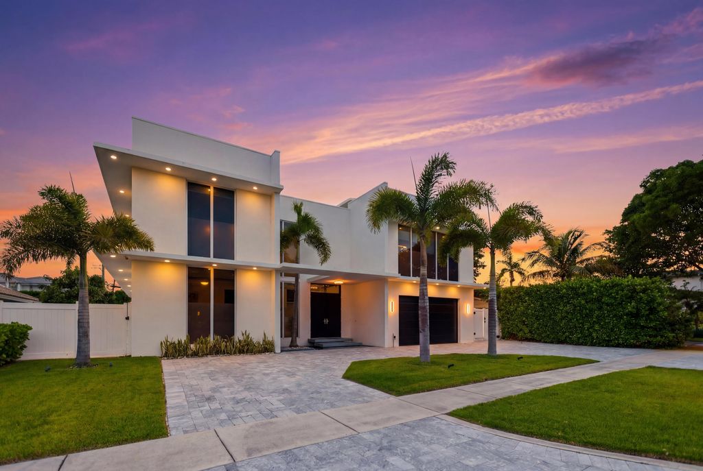 Photo of 284 NE 7th Street, Boca Raton, FL 33432 (MLS # B26044261)
