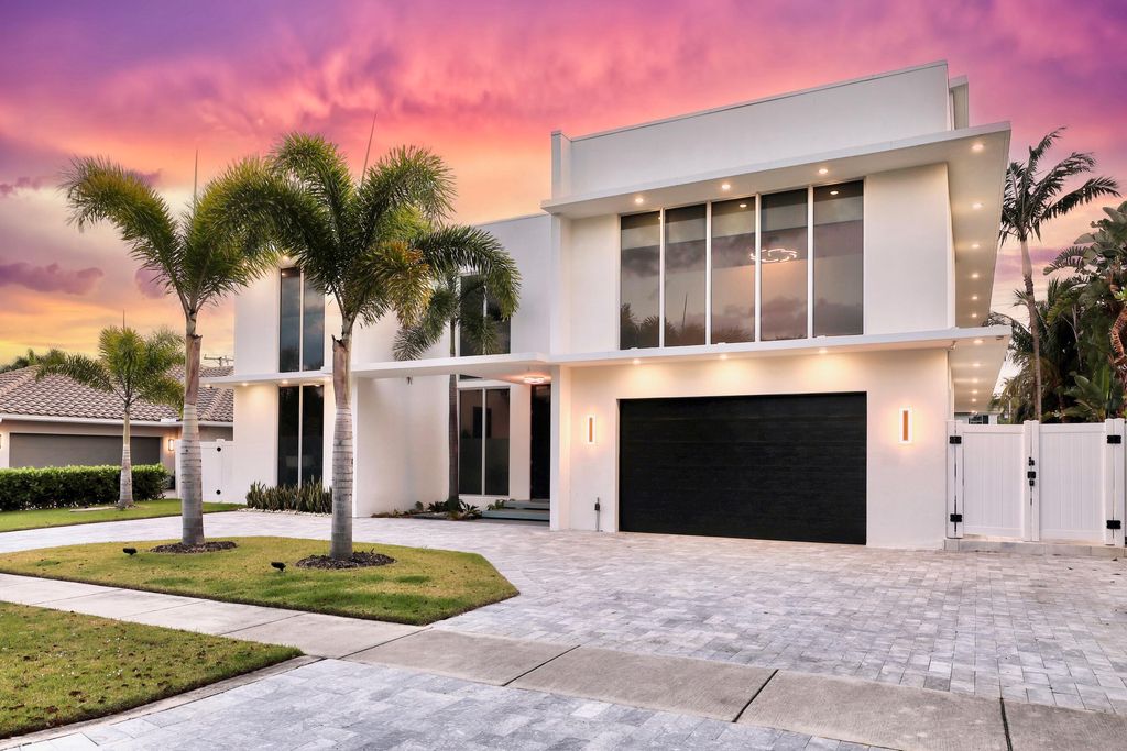 Photo of 284 NE 7th Street, Boca Raton, FL 33432 (MLS # B26044261)