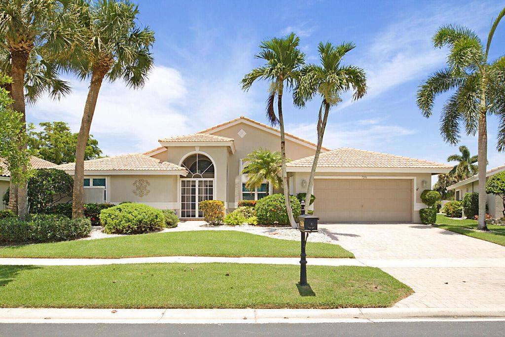 Photo of 7206 E Falls Road, Boynton Beach, FL 33437 (MLS # R11001595)