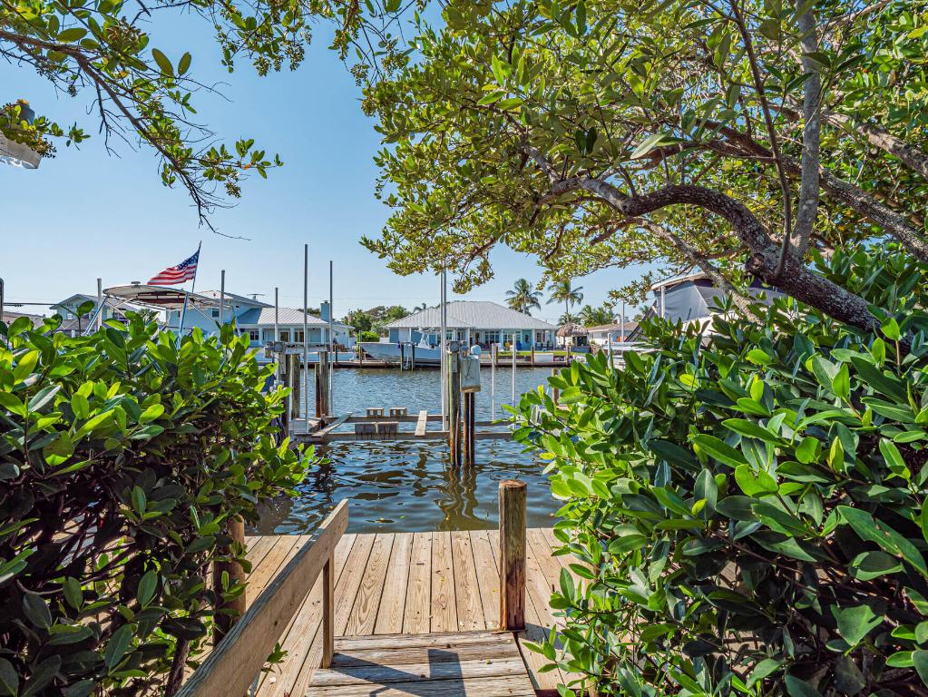 RIVERSIDE AT SANDS CONDOMINIUM - Residential