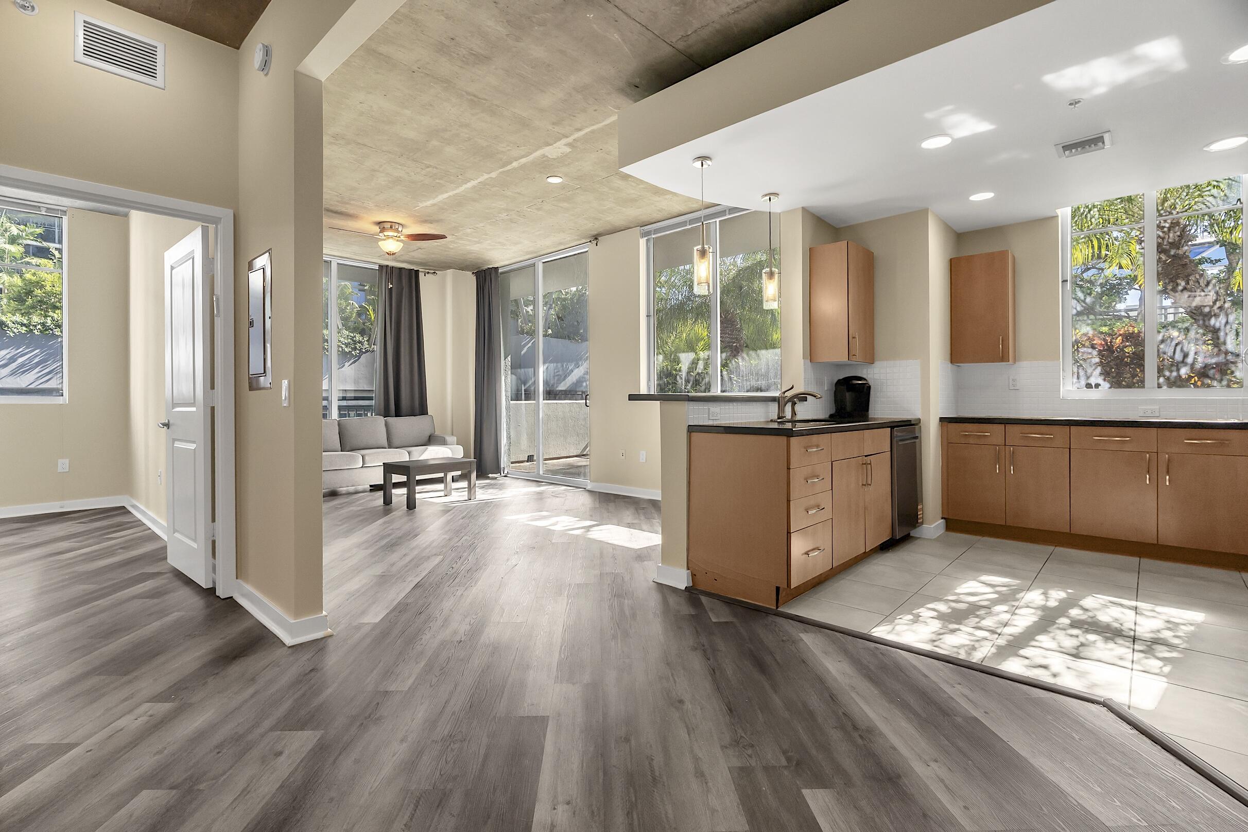 EDGE CONDO - Residential