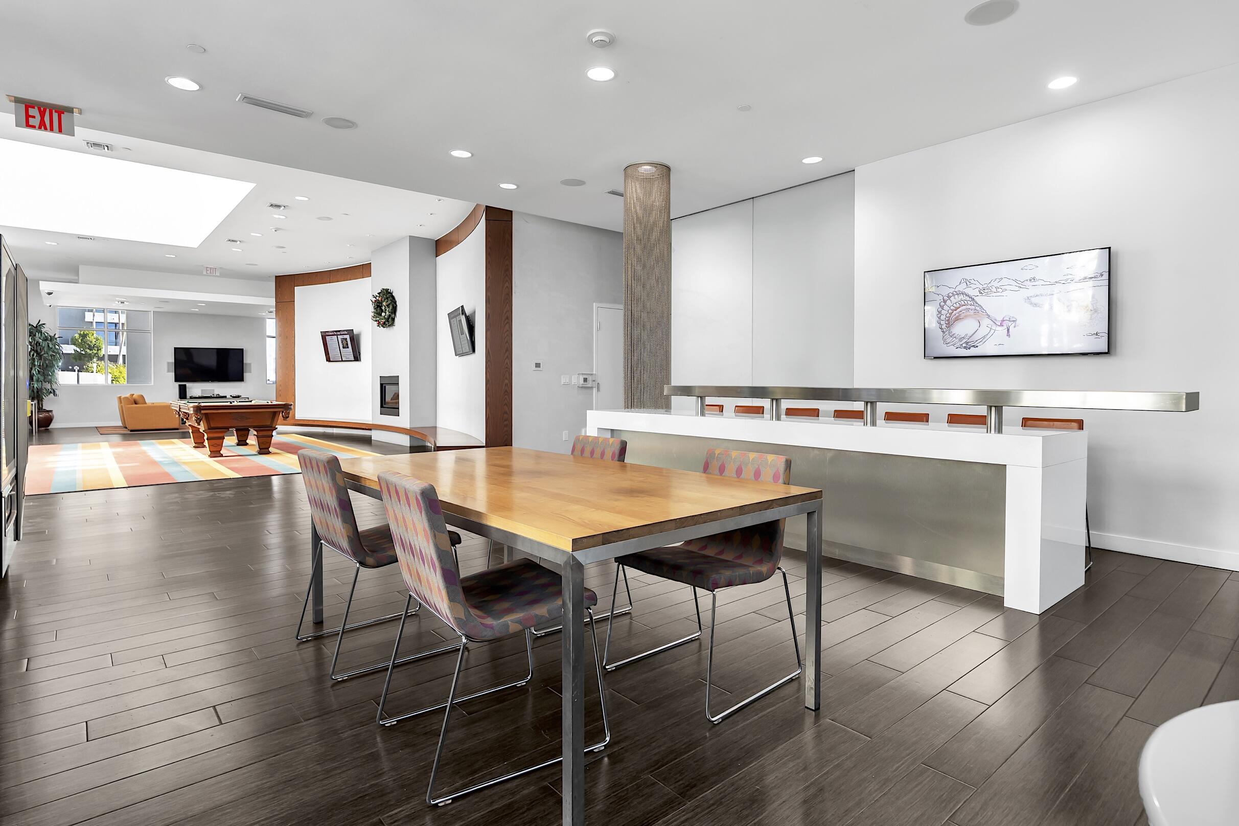 EDGE CONDO - Residential