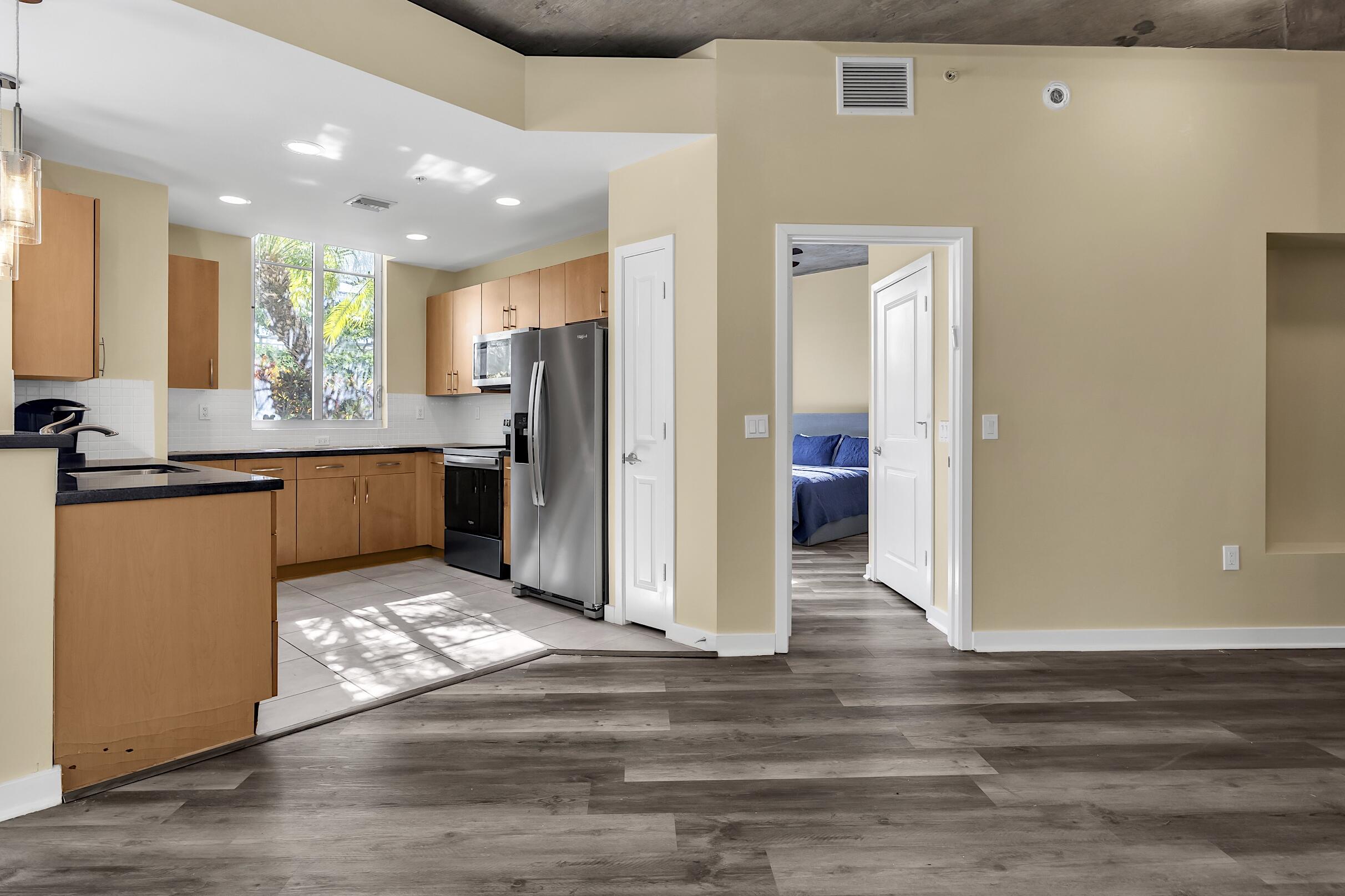 EDGE CONDO - Residential