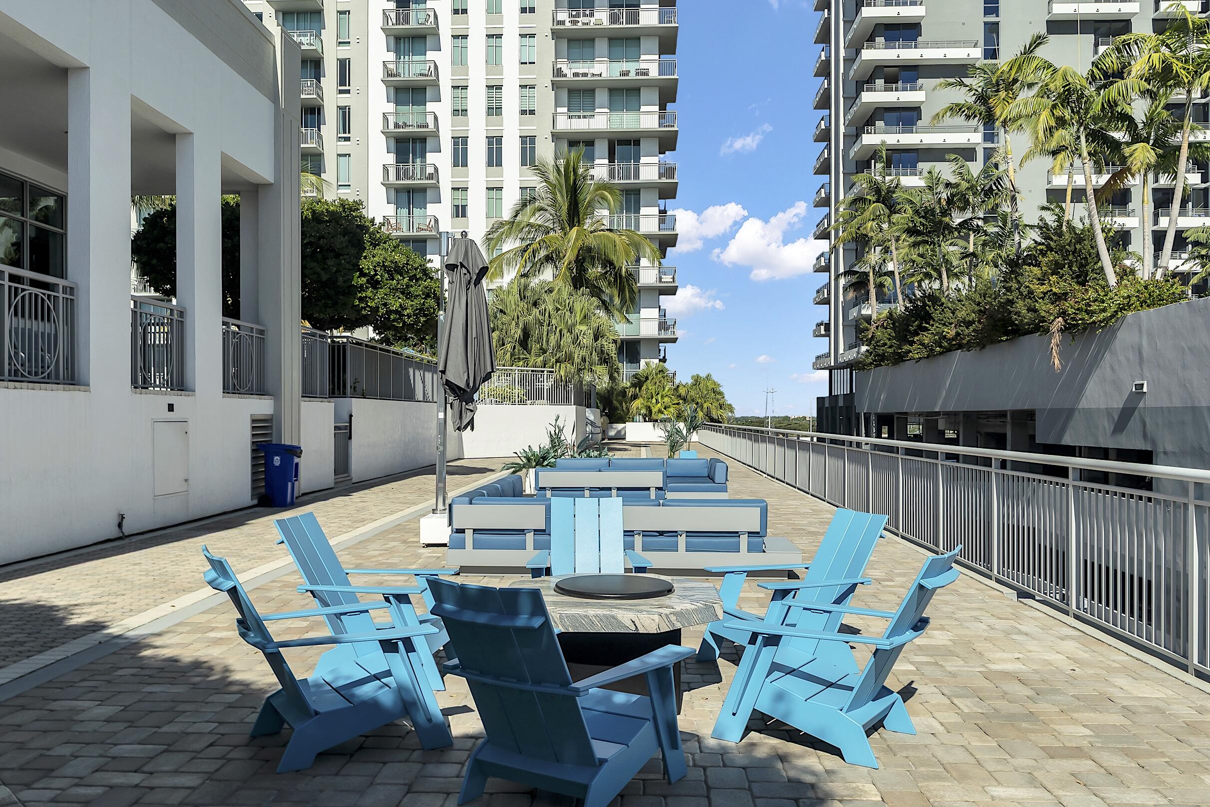 EDGE CONDO - Residential