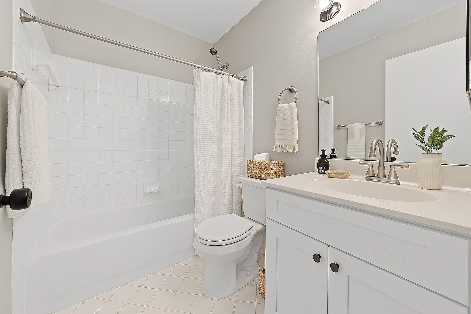 GOVERNORS WALK - Residential