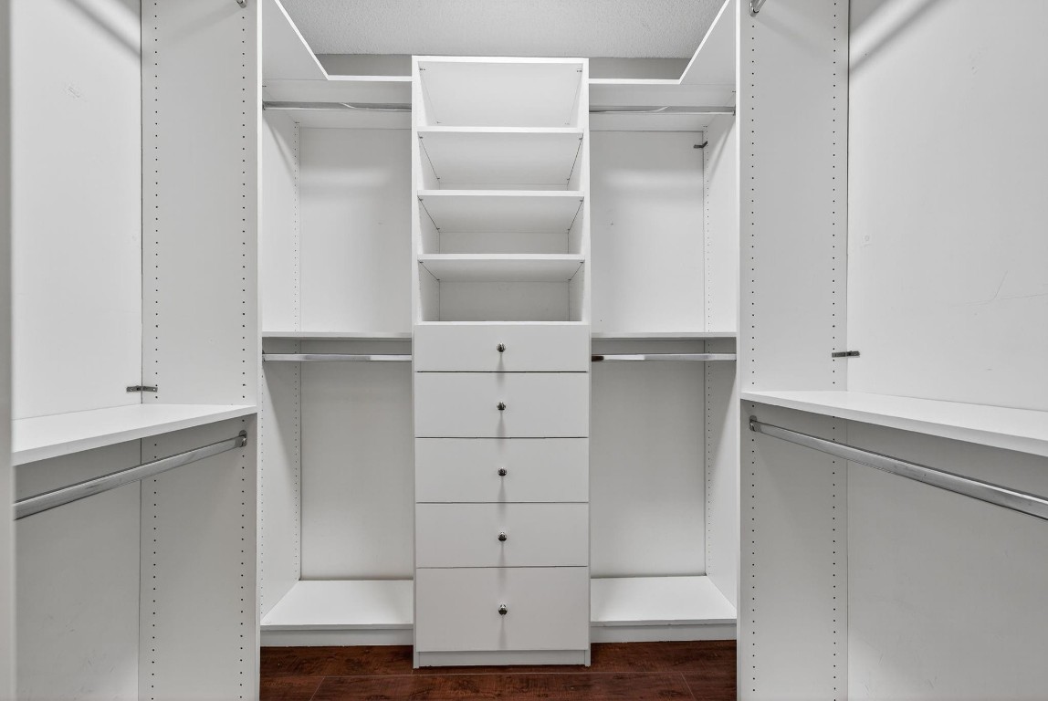 GOVERNORS WALK - Residential