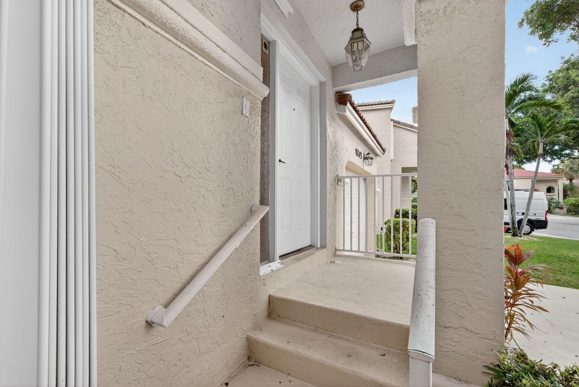 GOVERNORS WALK - Residential