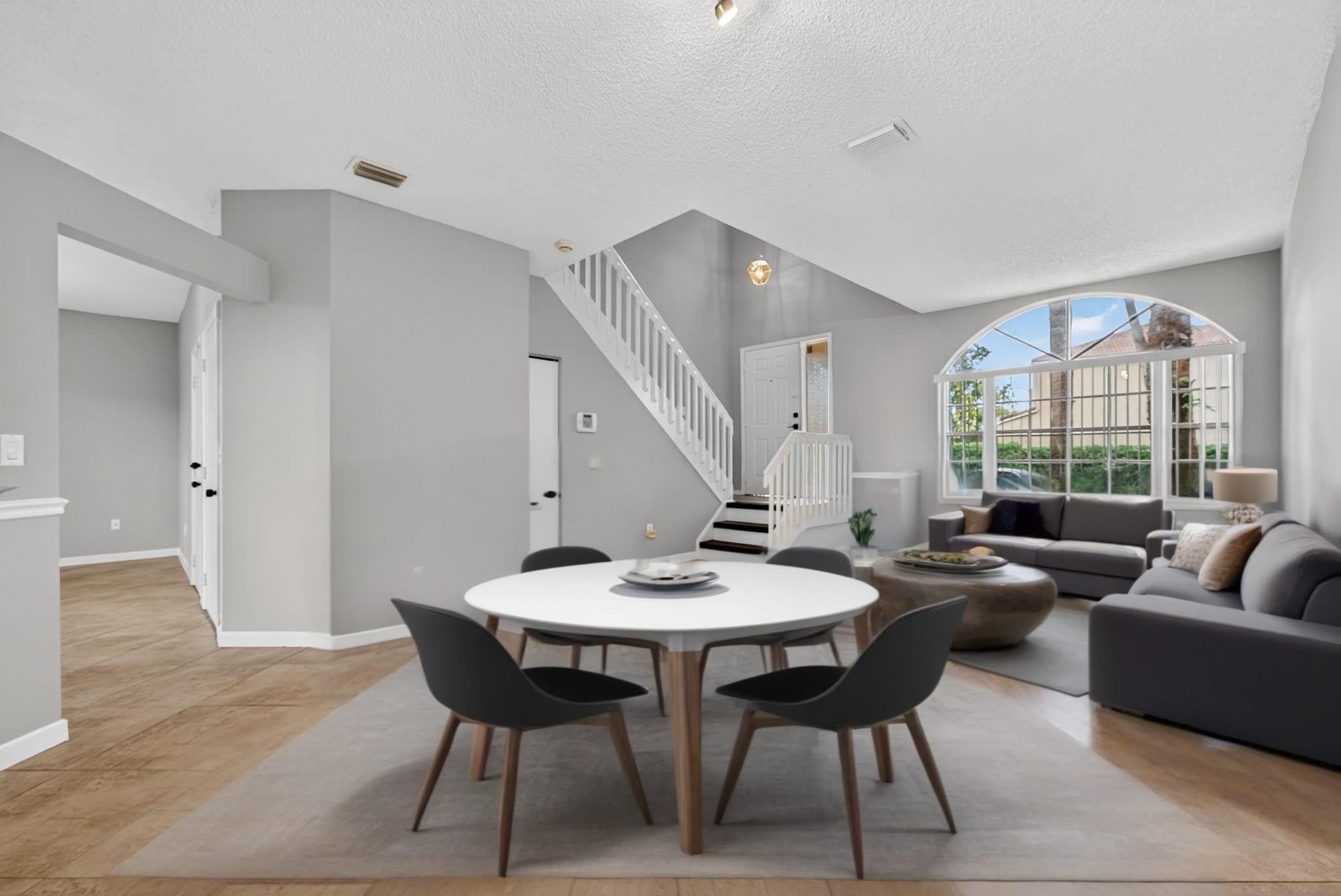 GOVERNORS WALK - Residential