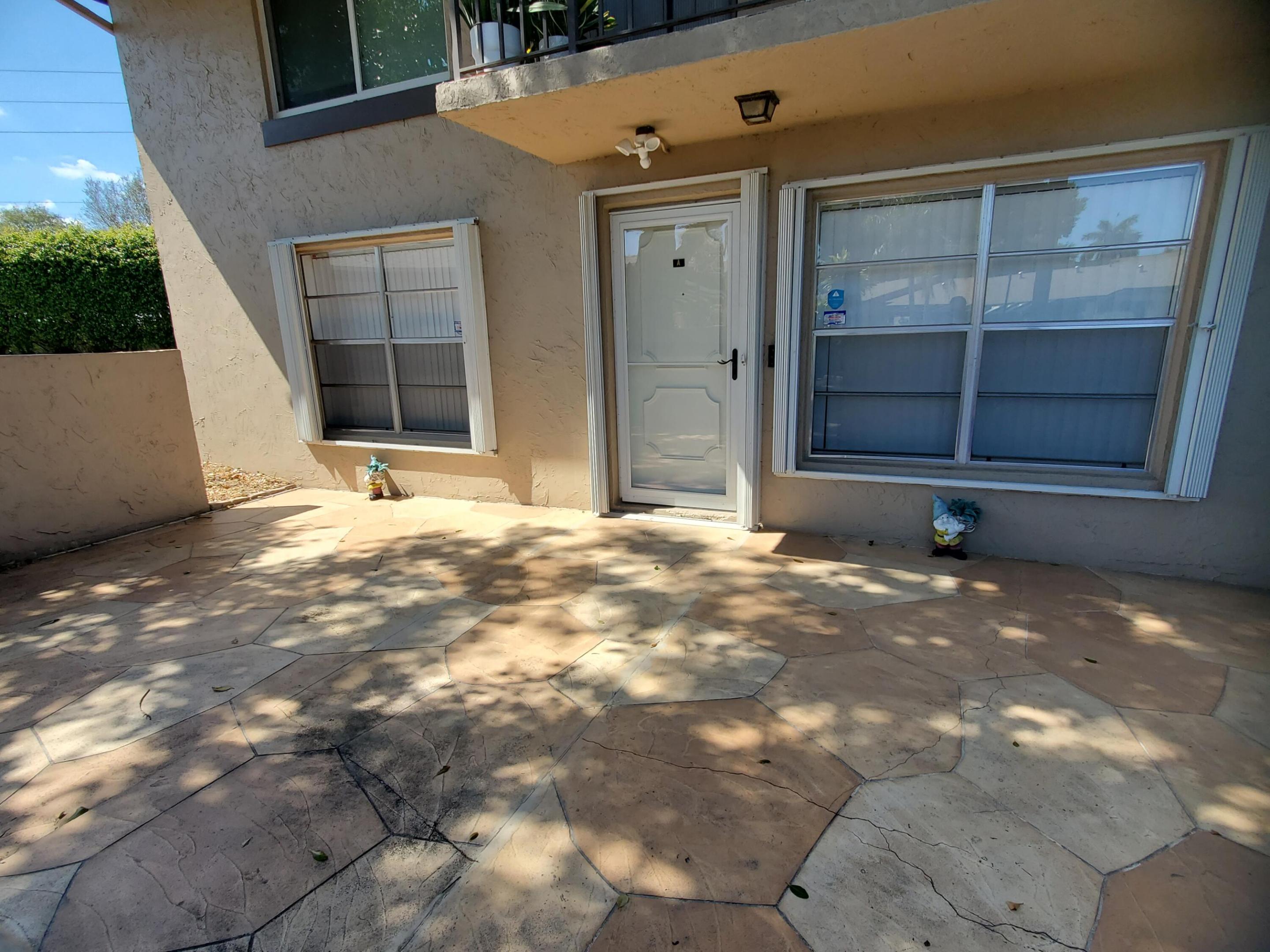 PALM GREENS AT VILLA DEL RAY CONDO II - Residential