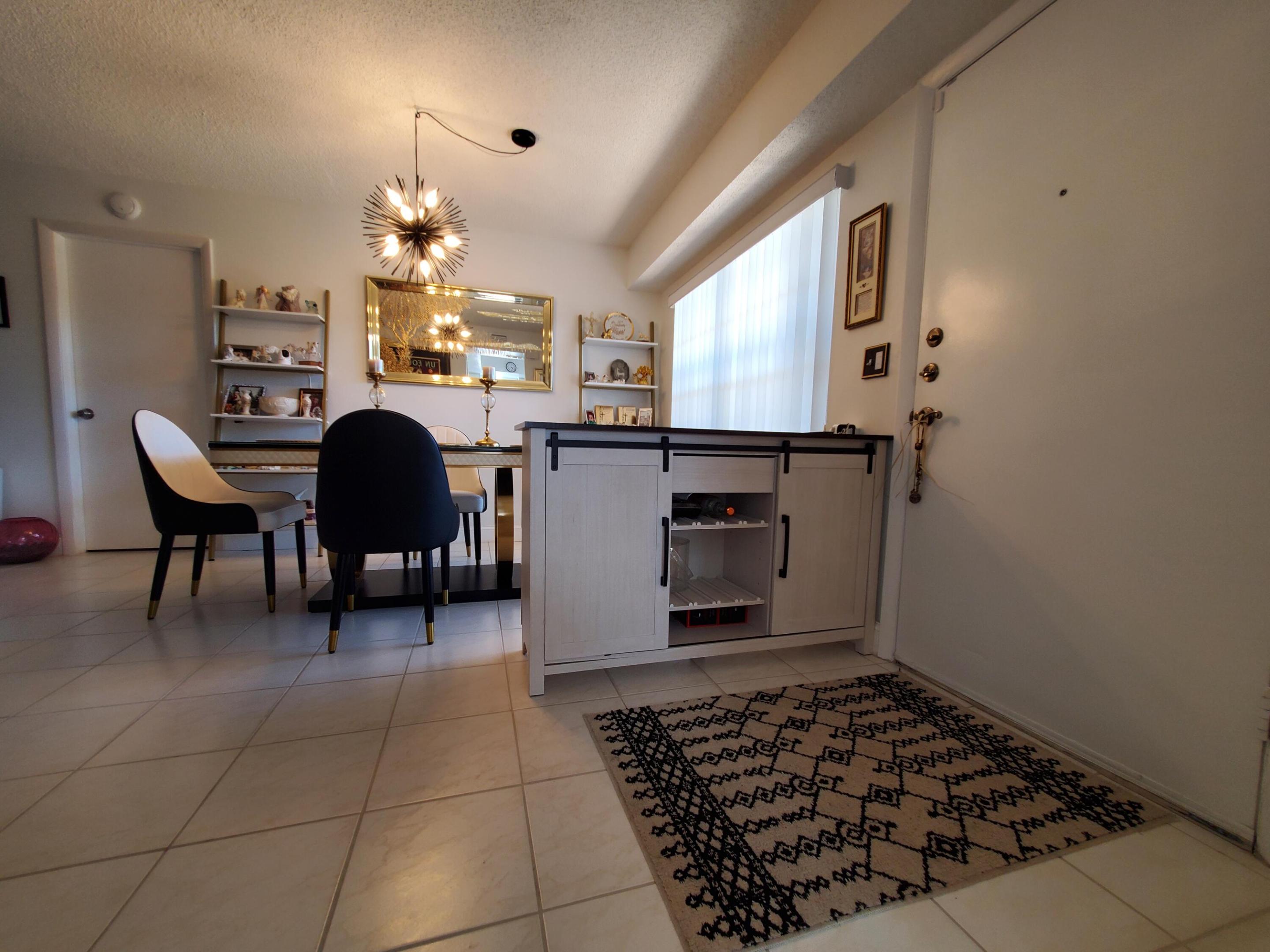 PALM GREENS AT VILLA DEL RAY CONDO II - Residential