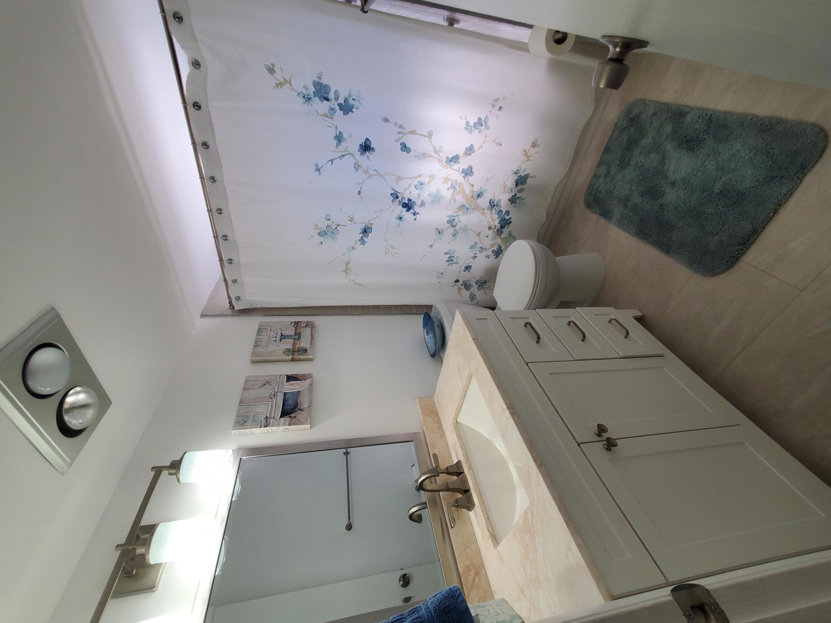 PALM GREENS AT VILLA DEL RAY CONDO II - Residential