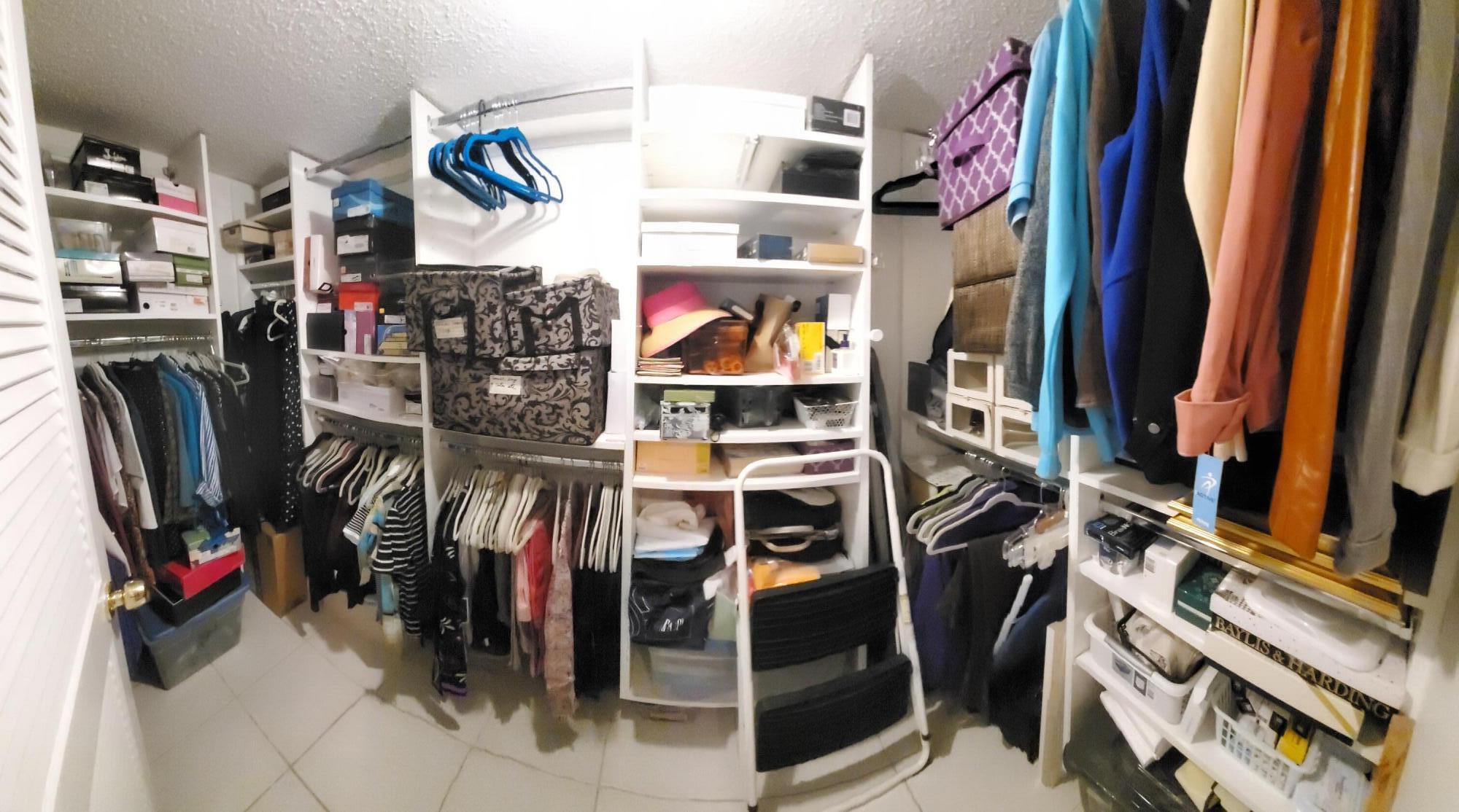 PALM GREENS AT VILLA DEL RAY CONDO II - Residential