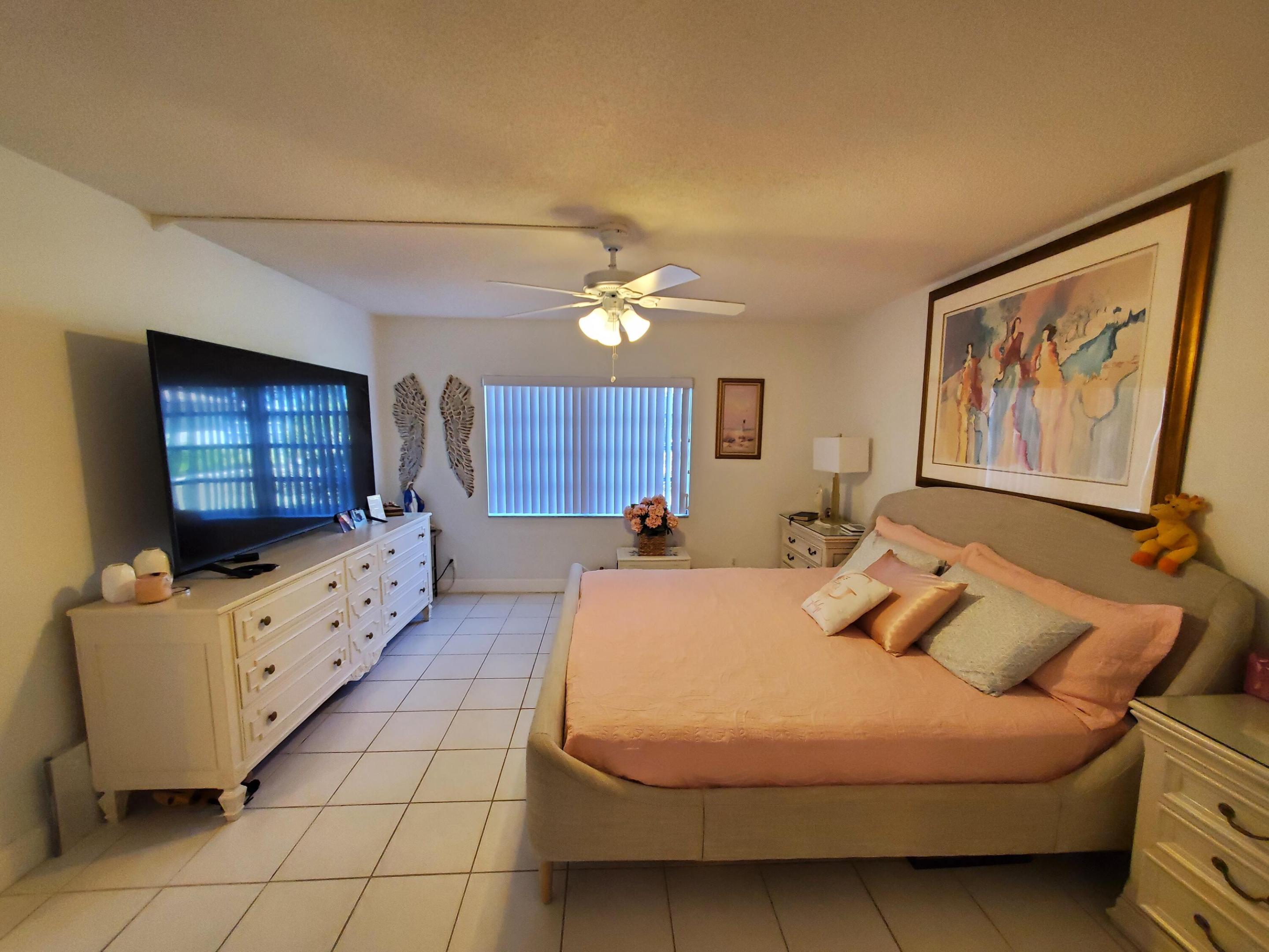 PALM GREENS AT VILLA DEL RAY CONDO II - Residential