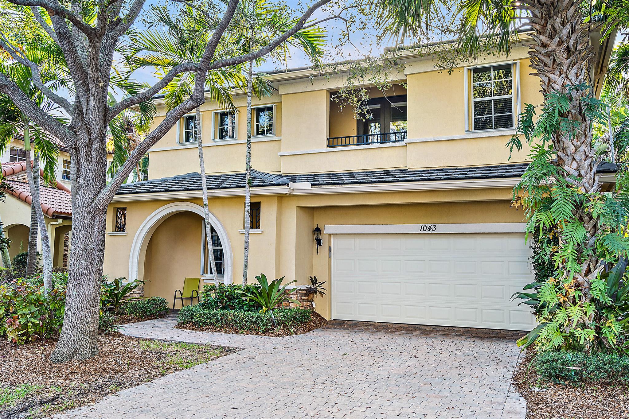 SEASONAL | FULLY FURNISHEDEscape to paradise this winter in the heart of Palm Beach Gardens! Nestled in the sought-after, gated Audubon Signature community of Evergrene, this beautifully furnished home offers elegance and spacious comfort. Enjoy a large first-floor primary suite, an additional private suite upstairs, three more bedrooms, and a versatile loft--perfect for guests.Just bring your suitcase--everything else is ready for you. Ideally located just moments from the community's stunning, resort-style amenities, including a staffed clubhouse, tropical pool with Tiki bar, on-site chef, fitness center, yoga studio, putting green, tennis, basketball, beach volleyball, kids' splash park, playground, and more.Your perfect Florida winter awaits!