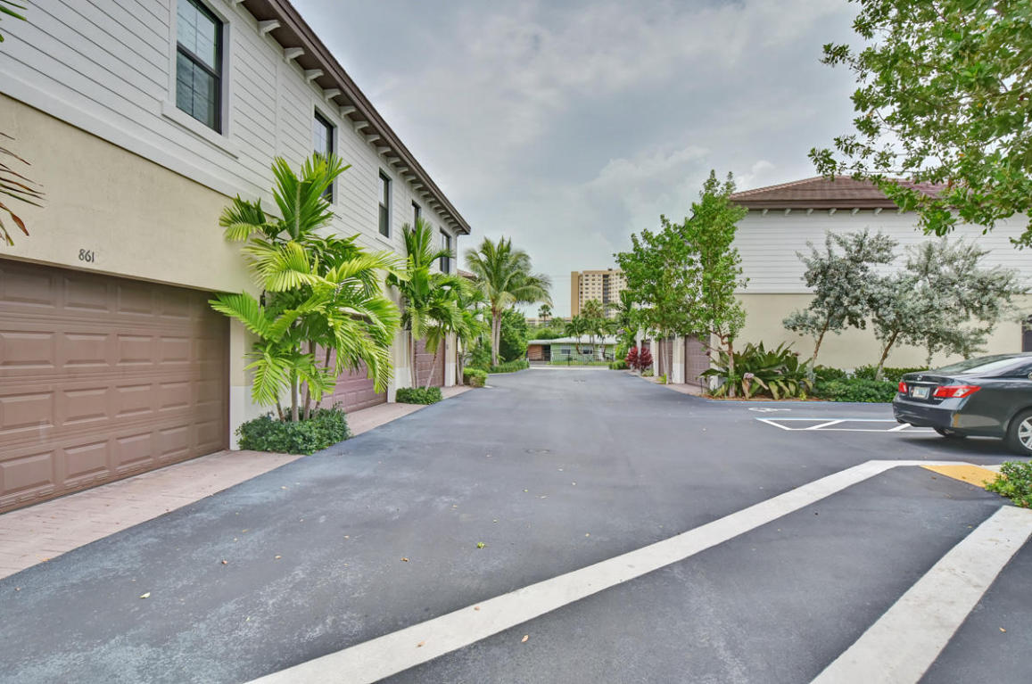 Barefoot Beach Villas - Residential Lease