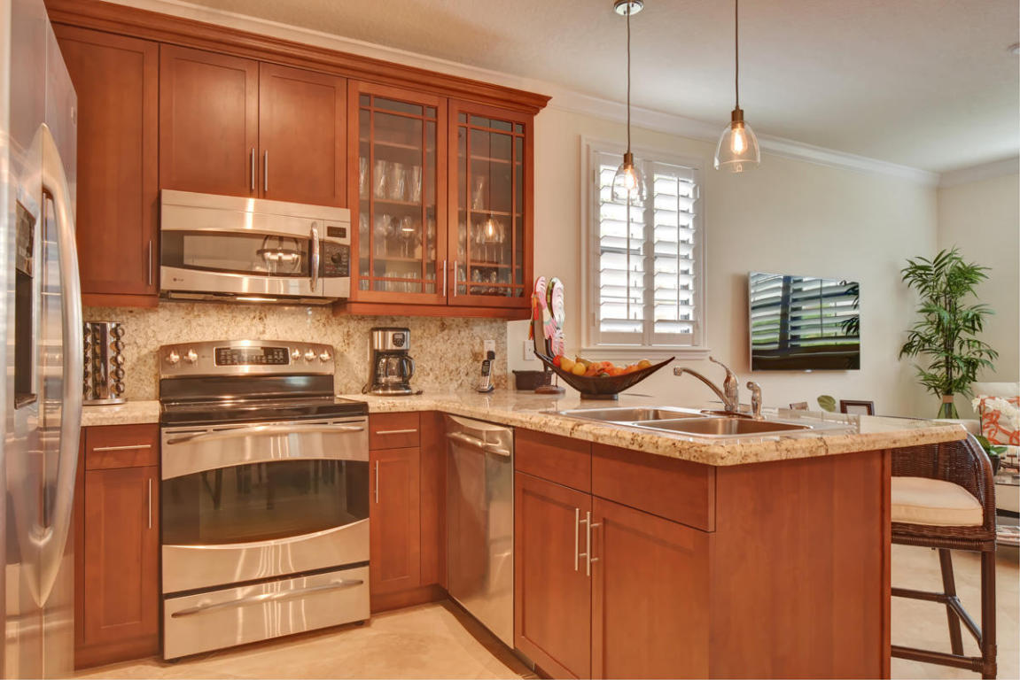 Barefoot Beach Villas - Residential Lease