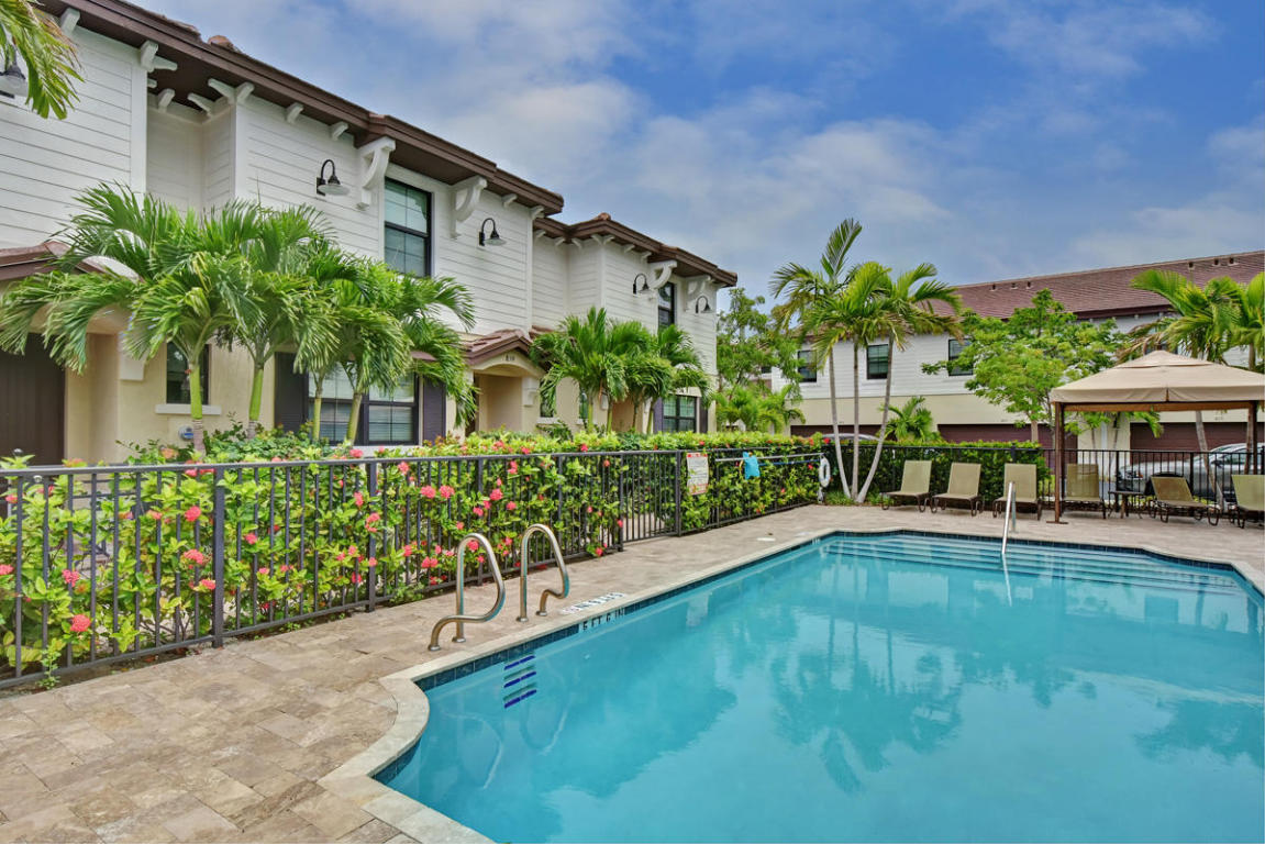 Barefoot Beach Villas - Residential Lease