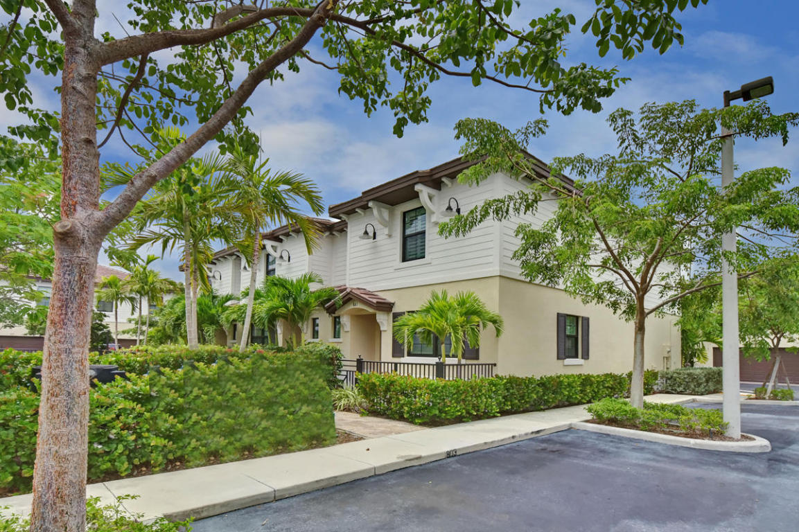 Barefoot Beach Villas - Residential Lease