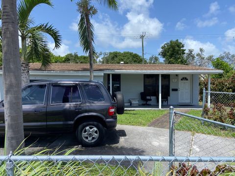 520 SW 15th Terrace Delray Beach FL 33444