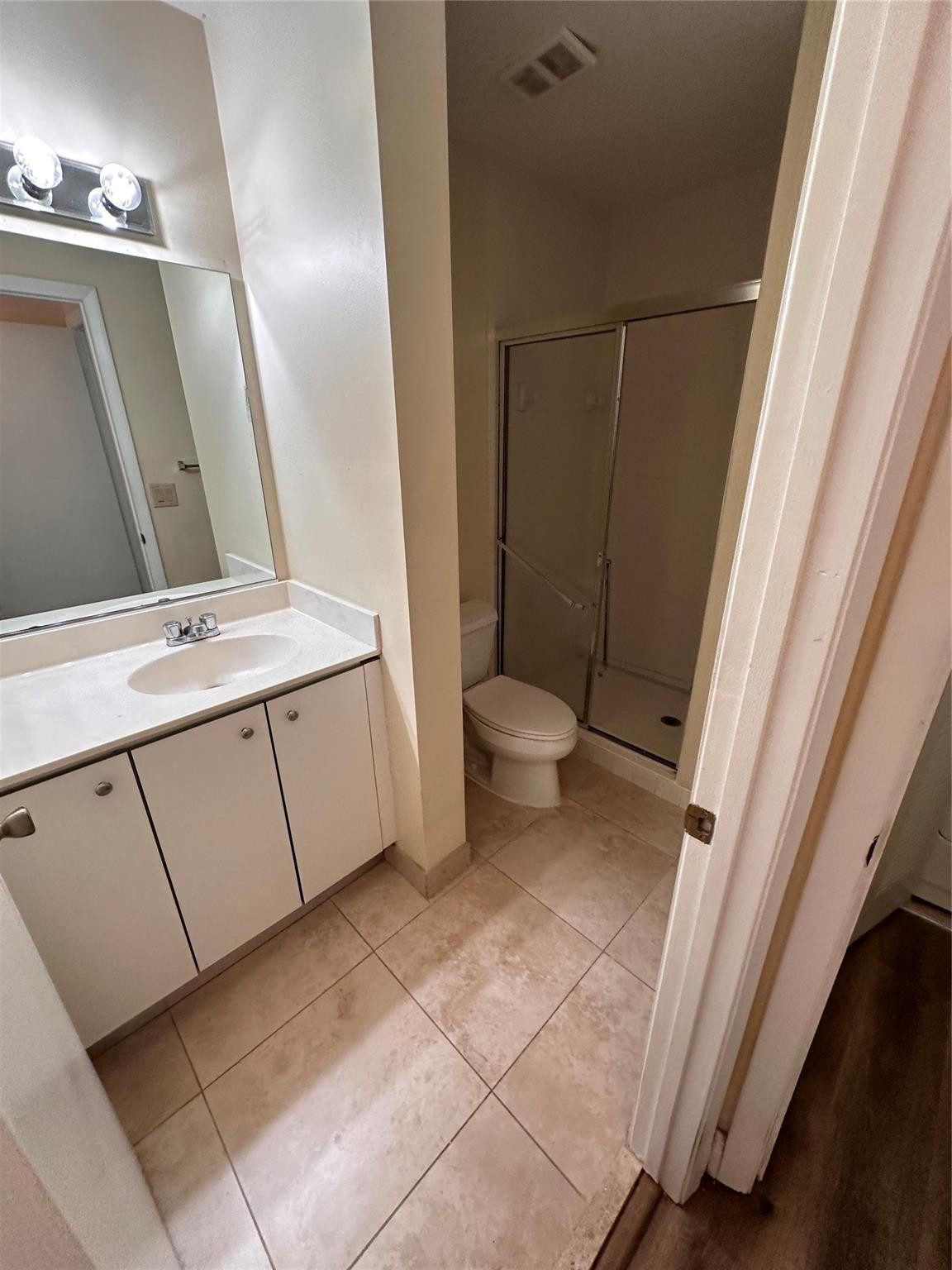 THE COLONNADES - Residential