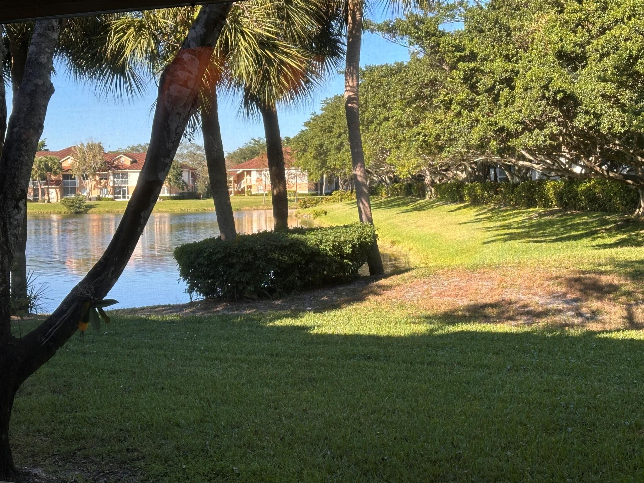 THE COLONNADES - Residential