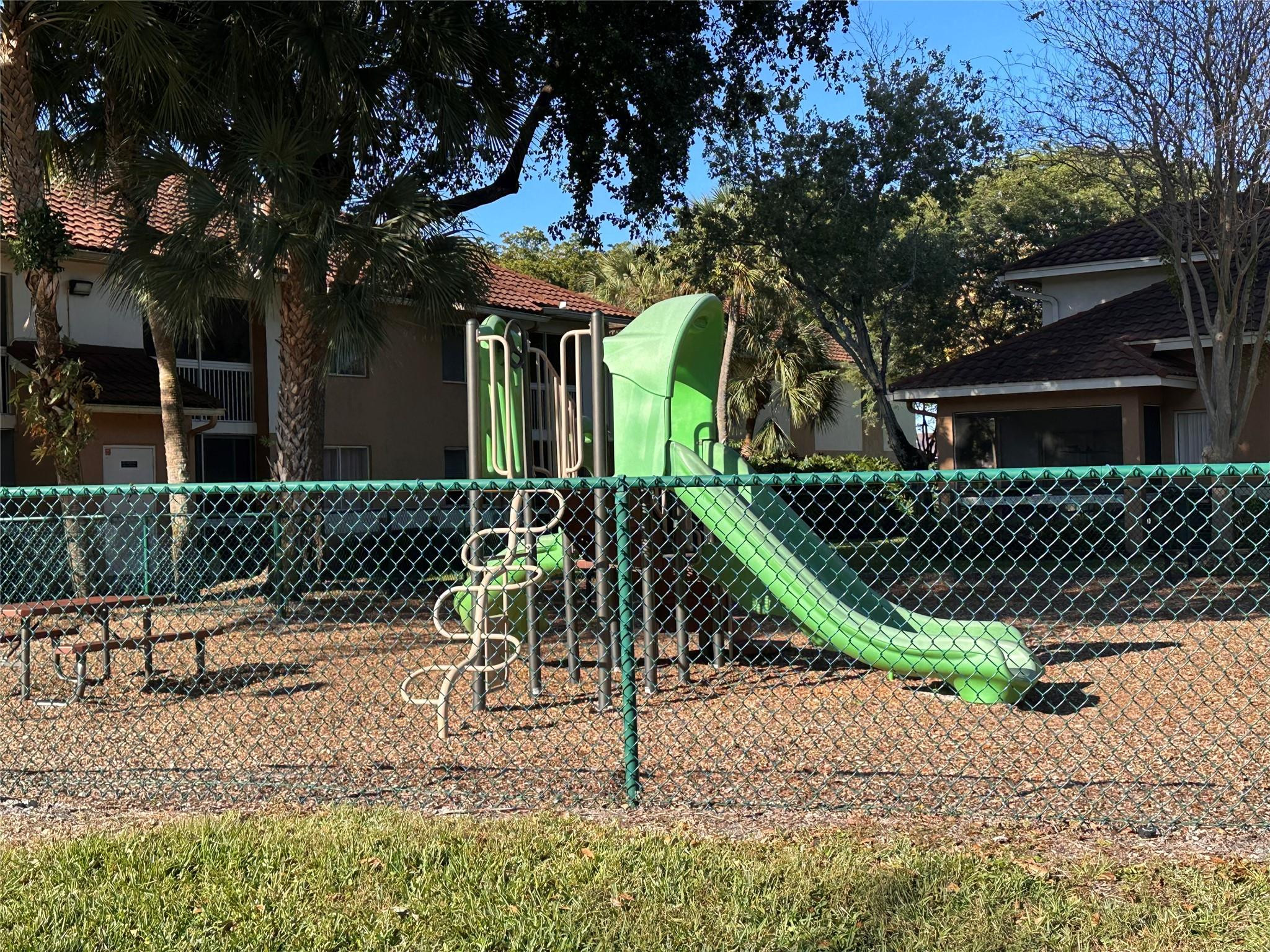 THE COLONNADES - Residential