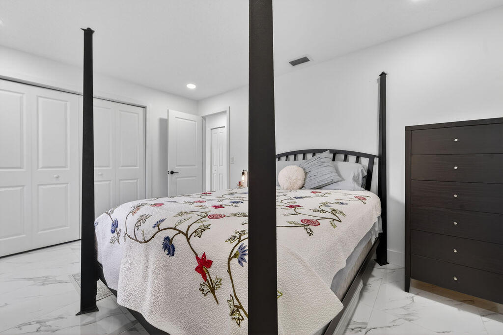 PALM BEACH LEISUREVILLE SEC 8 - Residential