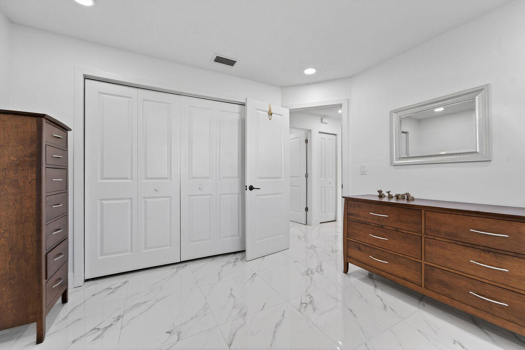 PALM BEACH LEISUREVILLE SEC 8 - Residential