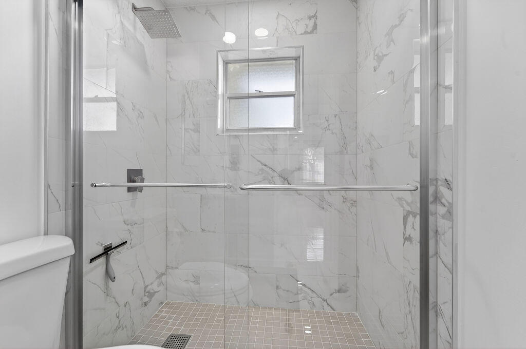 PALM BEACH LEISUREVILLE SEC 8 - Residential