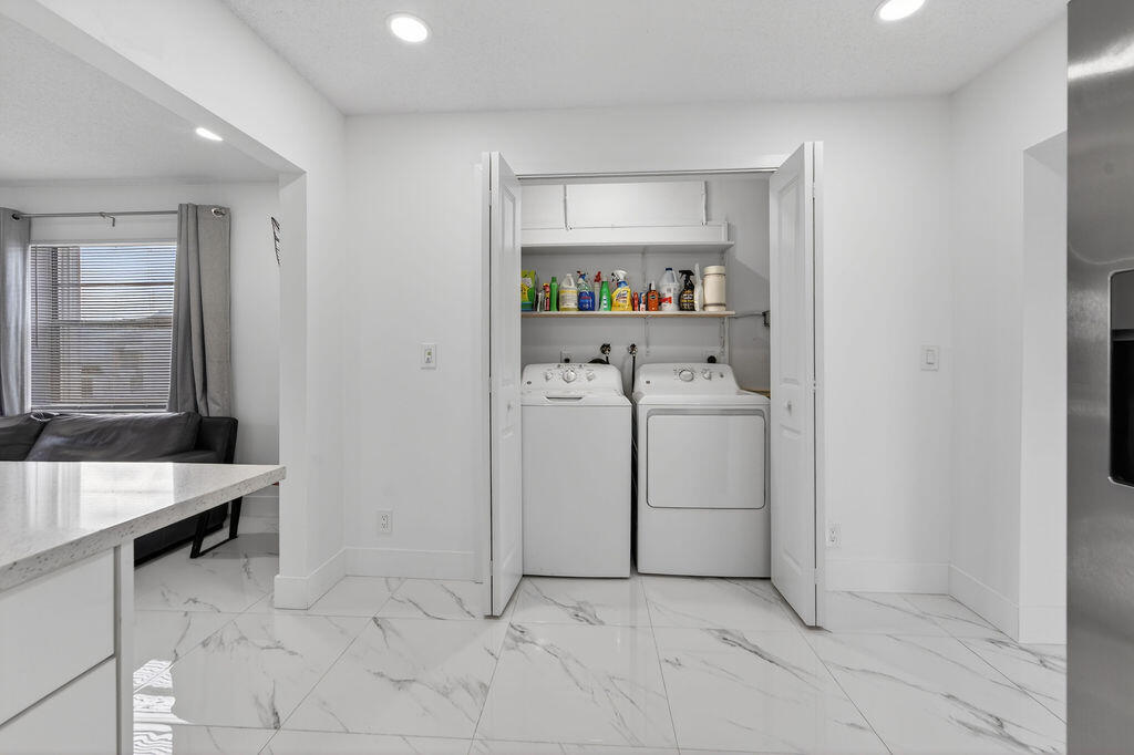 PALM BEACH LEISUREVILLE SEC 8 - Residential