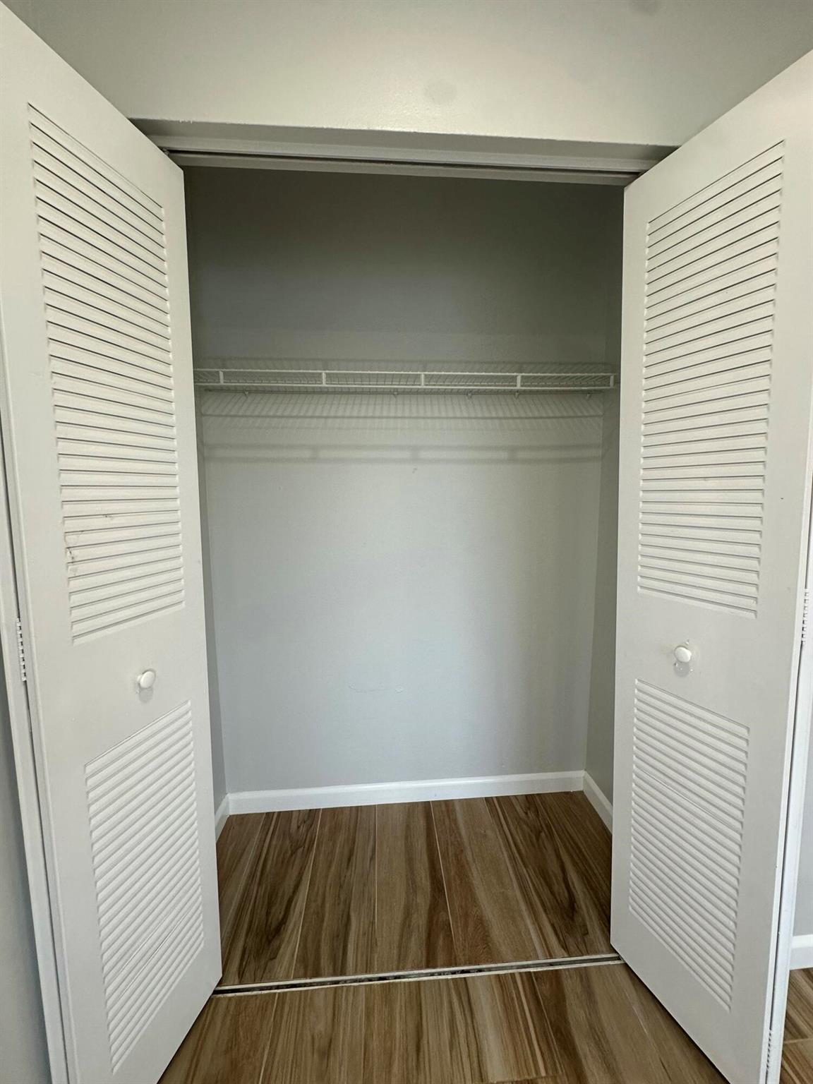 TIFFANY LAKE COND PHASE T - Residential Lease