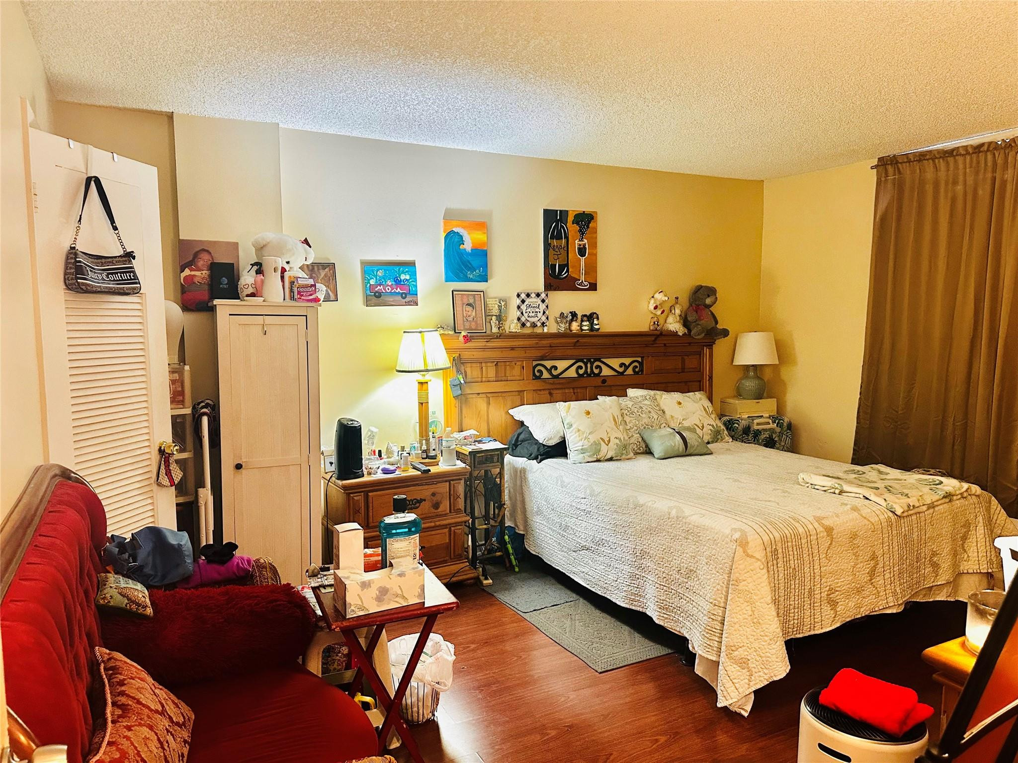 CYPRESS CHASE CONDO NO. 5 - Residential