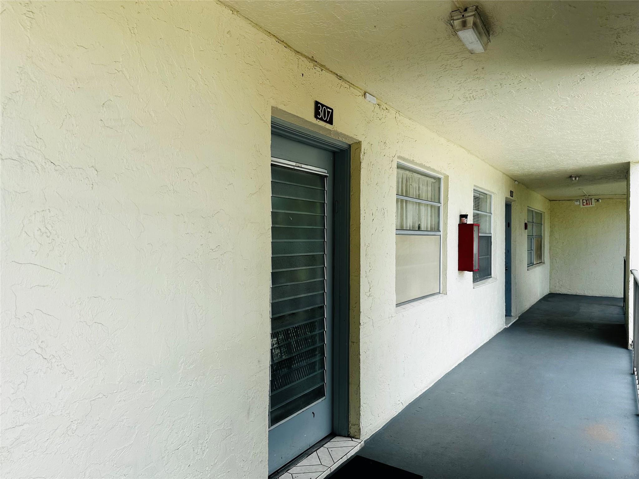 CYPRESS CHASE CONDO NO. 5 - Residential