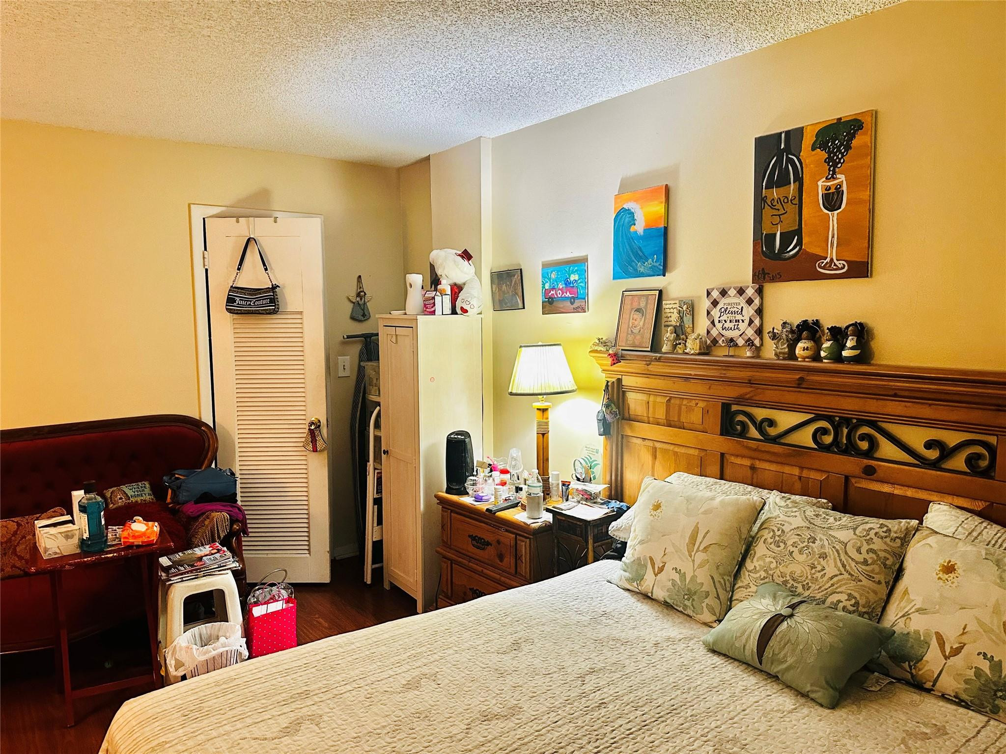 CYPRESS CHASE CONDO NO. 5 - Residential