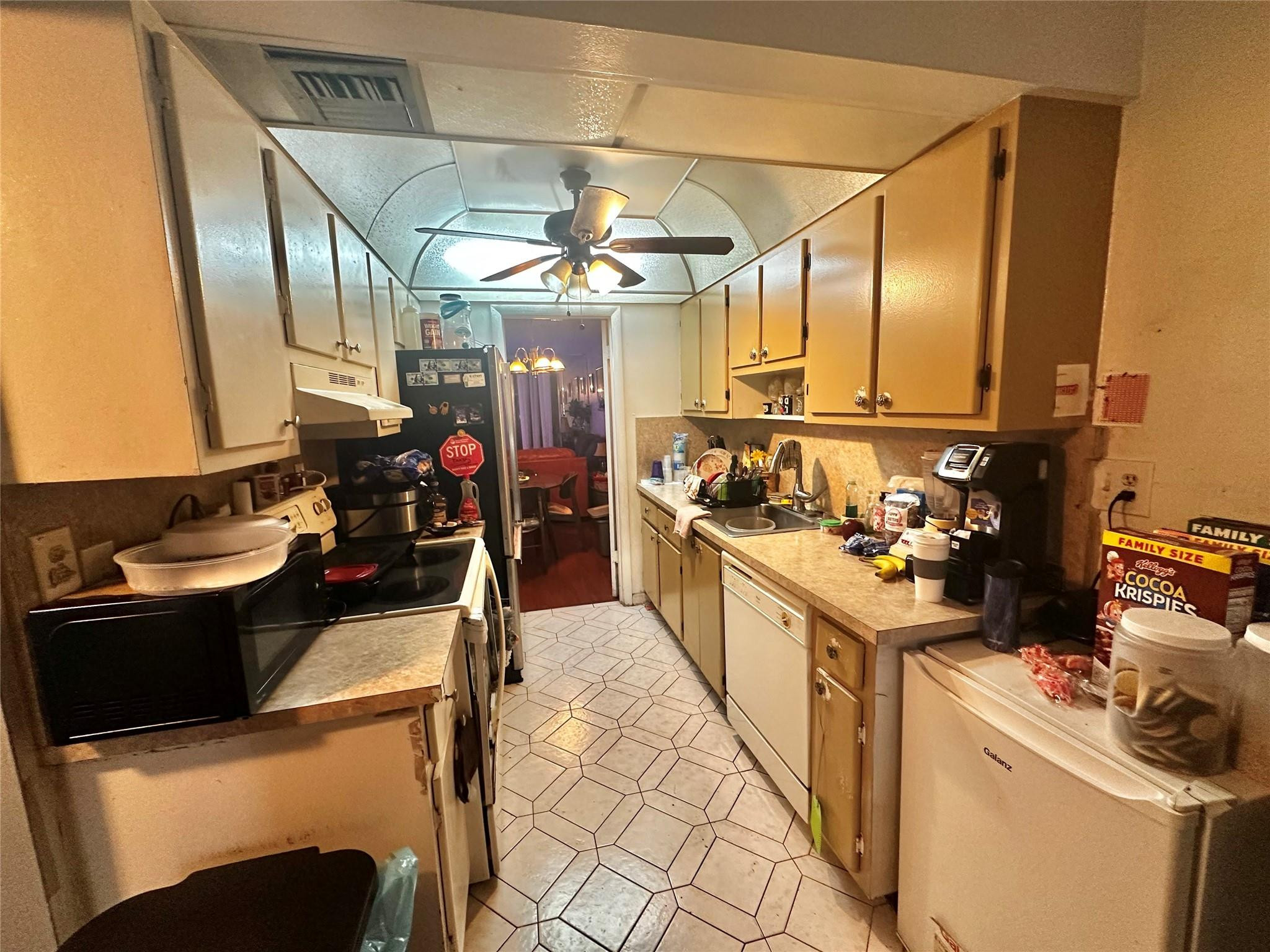 CYPRESS CHASE CONDO NO. 5 - Residential