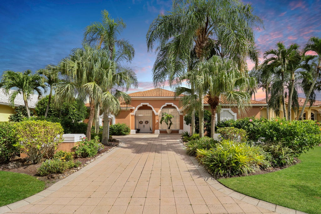 Photo of 71 Cayman Place, Palm Beach Gardens, FL 33418 (MLS # R11042528)