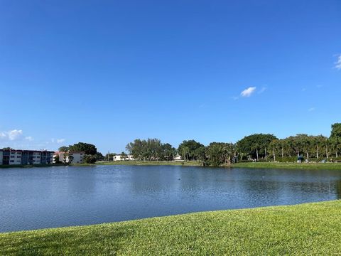 9423 S Hollybrook Lake Dr 203 Pembroke Pines FL 33025