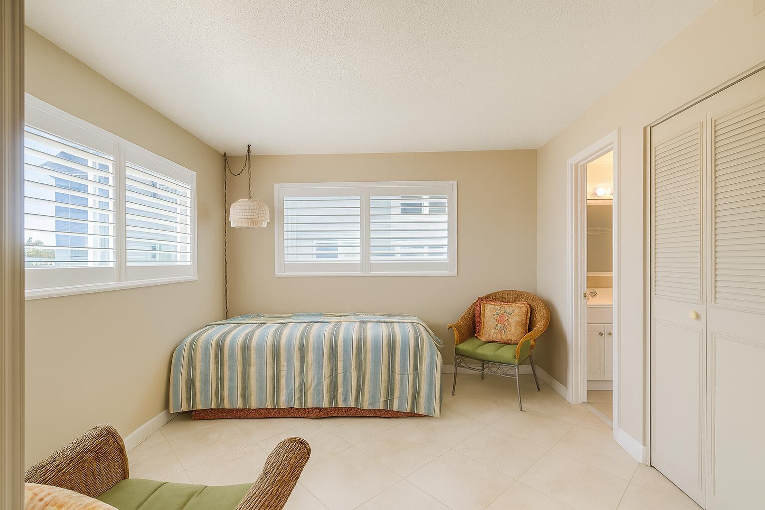 COLONIAL CLUB CONDO SEC 1 - Residential