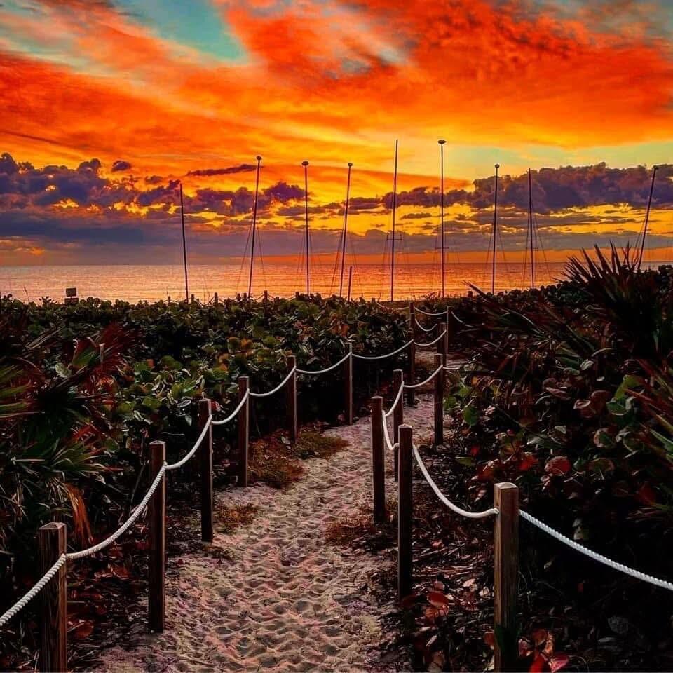 COLONIAL CLUB CONDO SEC 1 - Residential